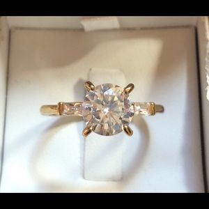 New CZ Gold Tone Ring Size 8.5